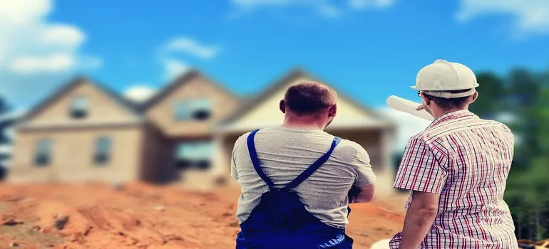 things your movers must know - two builders