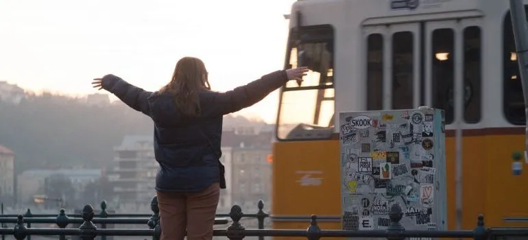 Women saying goodbye in order to mentally prepare for moving day