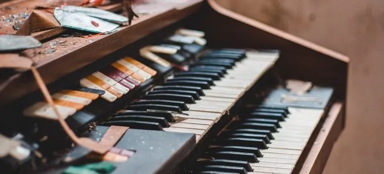 -relocate a piano