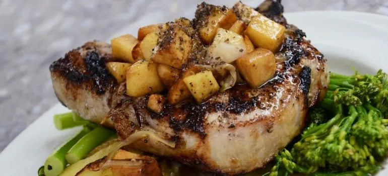A steak with potatoes