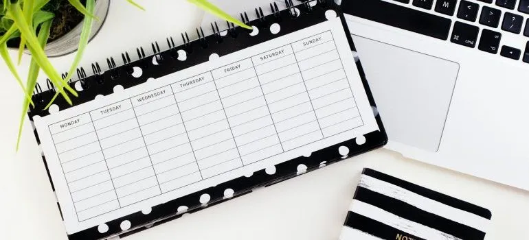 planner - manage work and a move at the same time