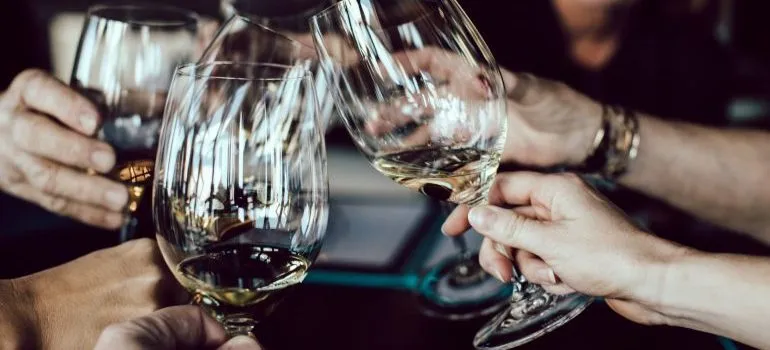 wine glasses 
